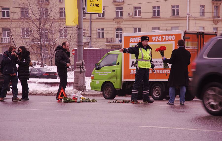 Акция памяти Веры Сидельниковой и Ольги Александриной © thaves.ru