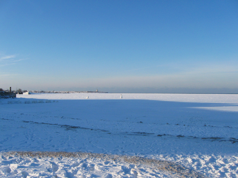 Море замерзло. Пляж в Черноморском.