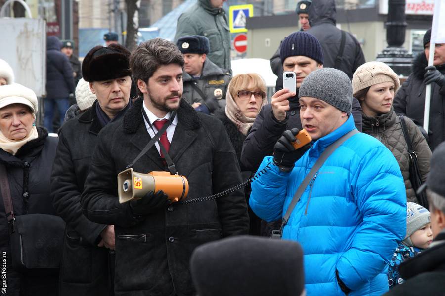 Митинг против платных парковок