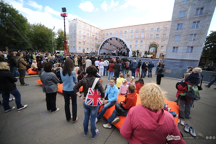 Праздник день москва