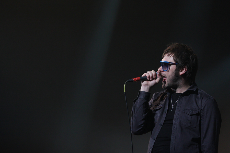 Вокалист группы Kasabian выступает в московском клубе Stadium Live. © Серый Марк