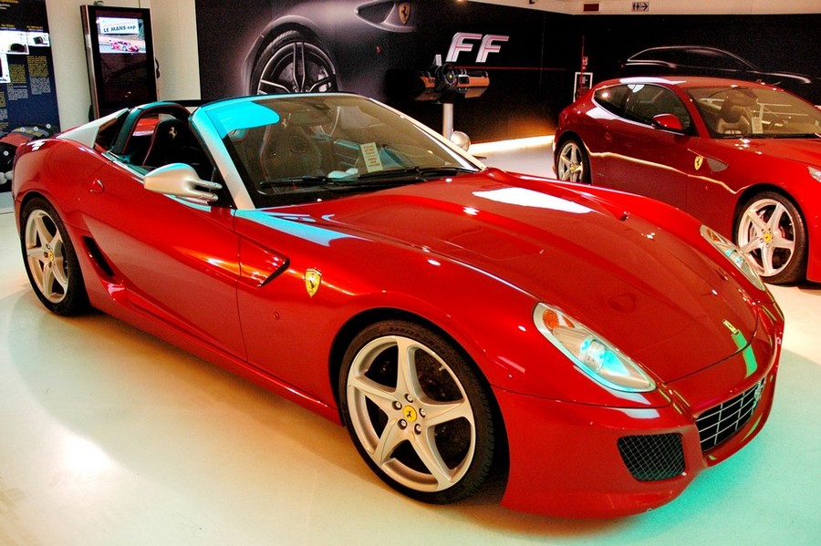 Ferrari SA Aperta 2010 года