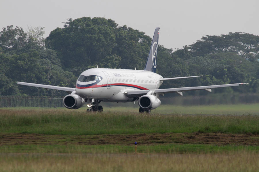 Sukhoi Superjet 100 Индонезия