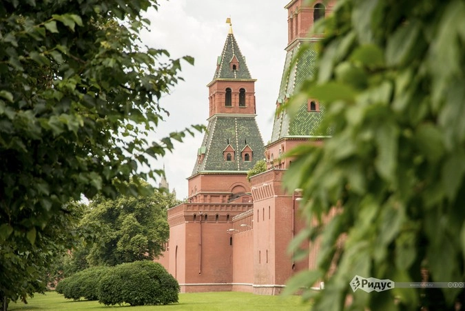 Самая старая башня кремля. Петровская башня Москва Кремль. Кремлевская башня новая формация. Самая молодая башня Кремля. Какая самая Старая башня Кремля.