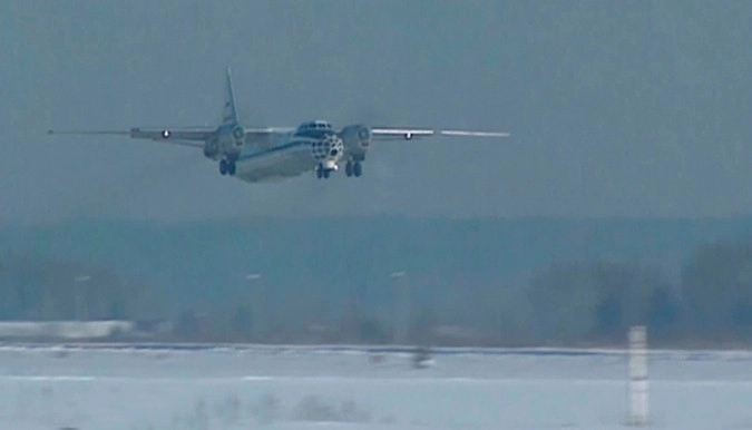 Индия отказалась от российского оружия. АН-22 двигатель. АН 22 взлет видео. Взлёт самолёта ан22 Сеща. Взлеты и посадки самолетов видео.