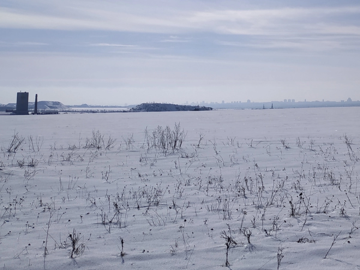 За садом и оврагом - линия фронта За садом и оврагом - линия фронта