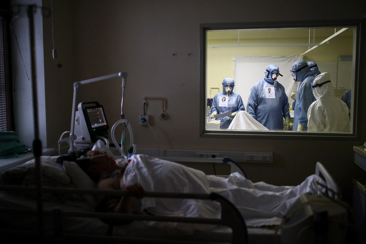 Переоборудованный корпус для лечения пациентов с COVID-19 в НИИ скорой помощи им. Н. В. Склифосовского. Переоборудованный корпус для лечения пациентов с COVID-19 в НИИ скорой помощи им. Н. В. Склифосовского.