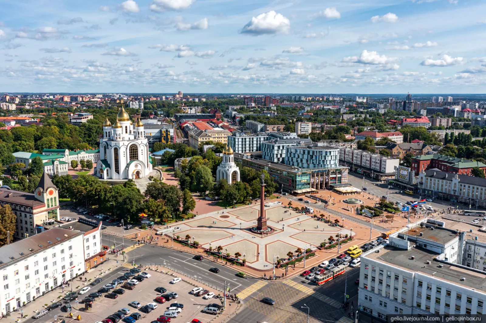 Культурные центры калининграда. Площадь Победы Калининград. Площадь Калининграда с высоты. Триумфальная колонна Калининград. Триумфальная колонна на площади Победы Калининград.