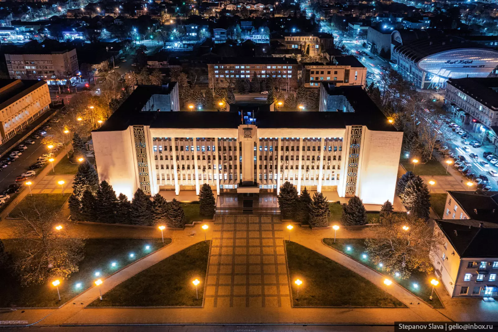 Майкоп западный. Республика Адыгея Майкоп. Майкоп столица Республики Адыгея. Белый дом Майкоп. Майкоп административный центр.