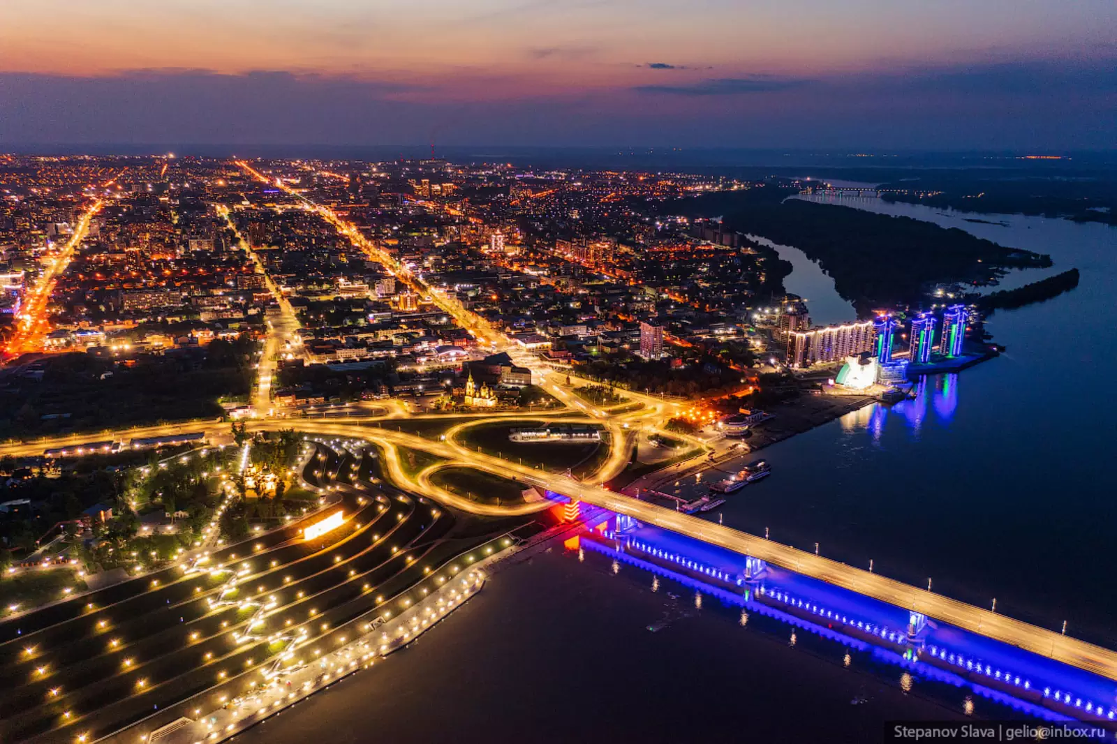 Край город барнаул. Слава Степанов gelio. Барнаул Алтайский край. Барнаул ночью с высоты. Красивые места Барнаула для фото.