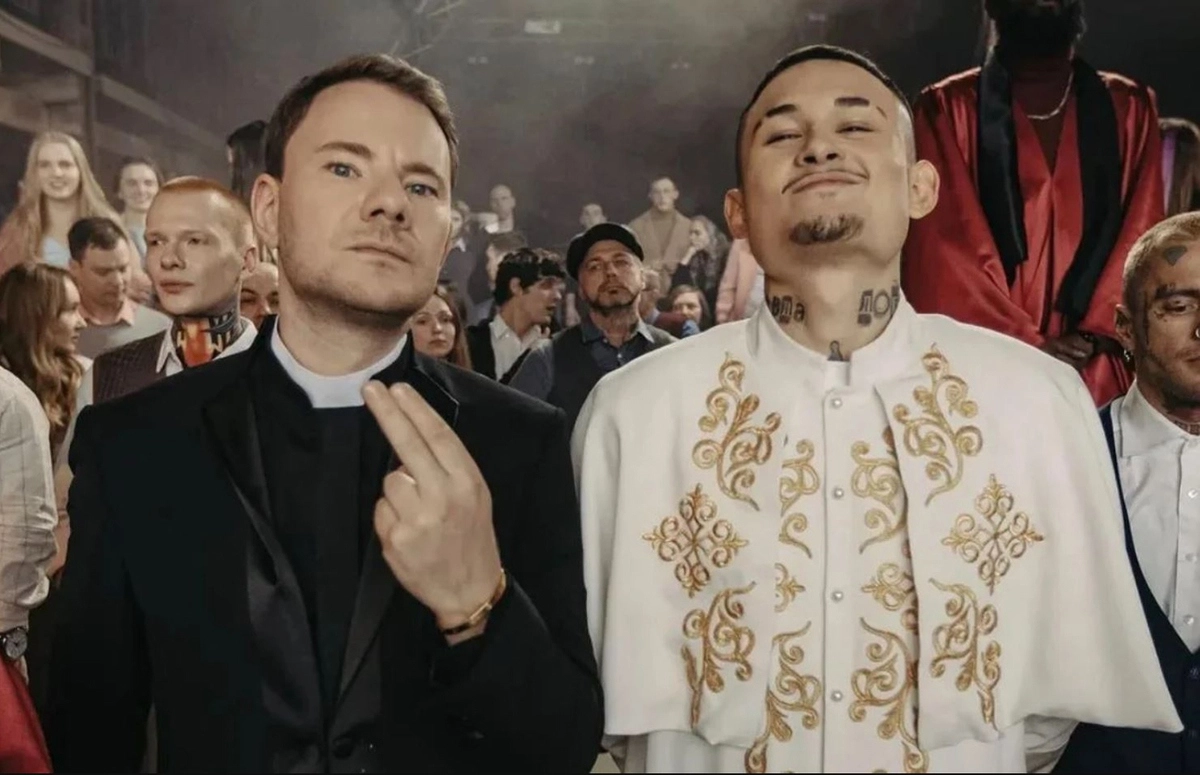 DJ Smash и Моргенштерн в клипе "Новая волна". DJ Smash и Моргенштерн в клипе "Новая волна".