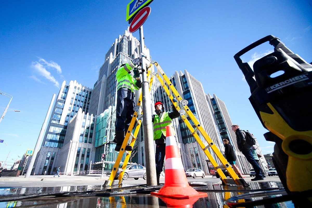 Установка дорожных знаков Установка дорожных знаков