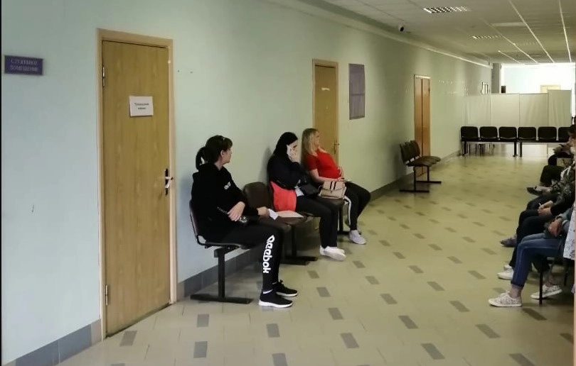 Беременные пациентки ожидают приема в Можайской ЦРБ Беременные пациентки ожидают приема в Можайской ЦРБ