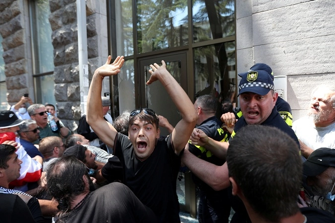 Беспорядки в Тбилиси 5 июля 2021 года