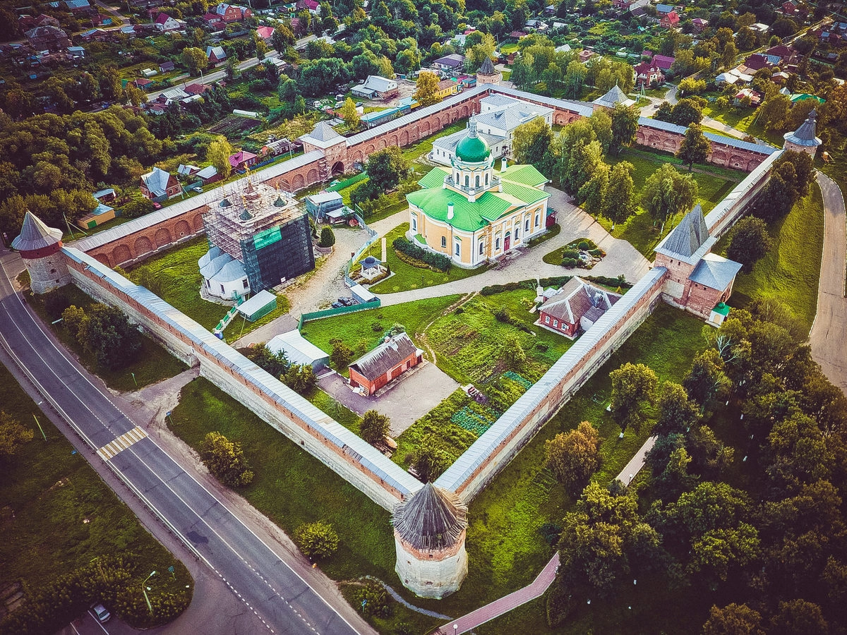 В зарайском. Город Зарайск Московская область. Зарайск Купеческая застройка. Зарайск достопримечательности. Зарайск современный.