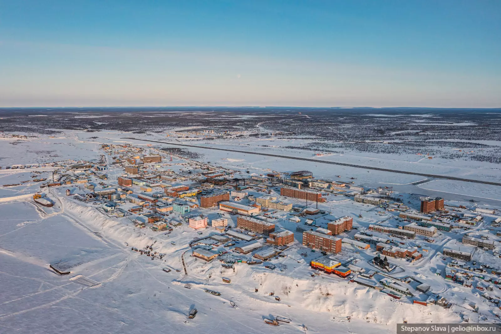 Северное поселение. Самый Северный поселок России. Северные поселки России. Хатанга зимой. Самое Северное поселение в России.