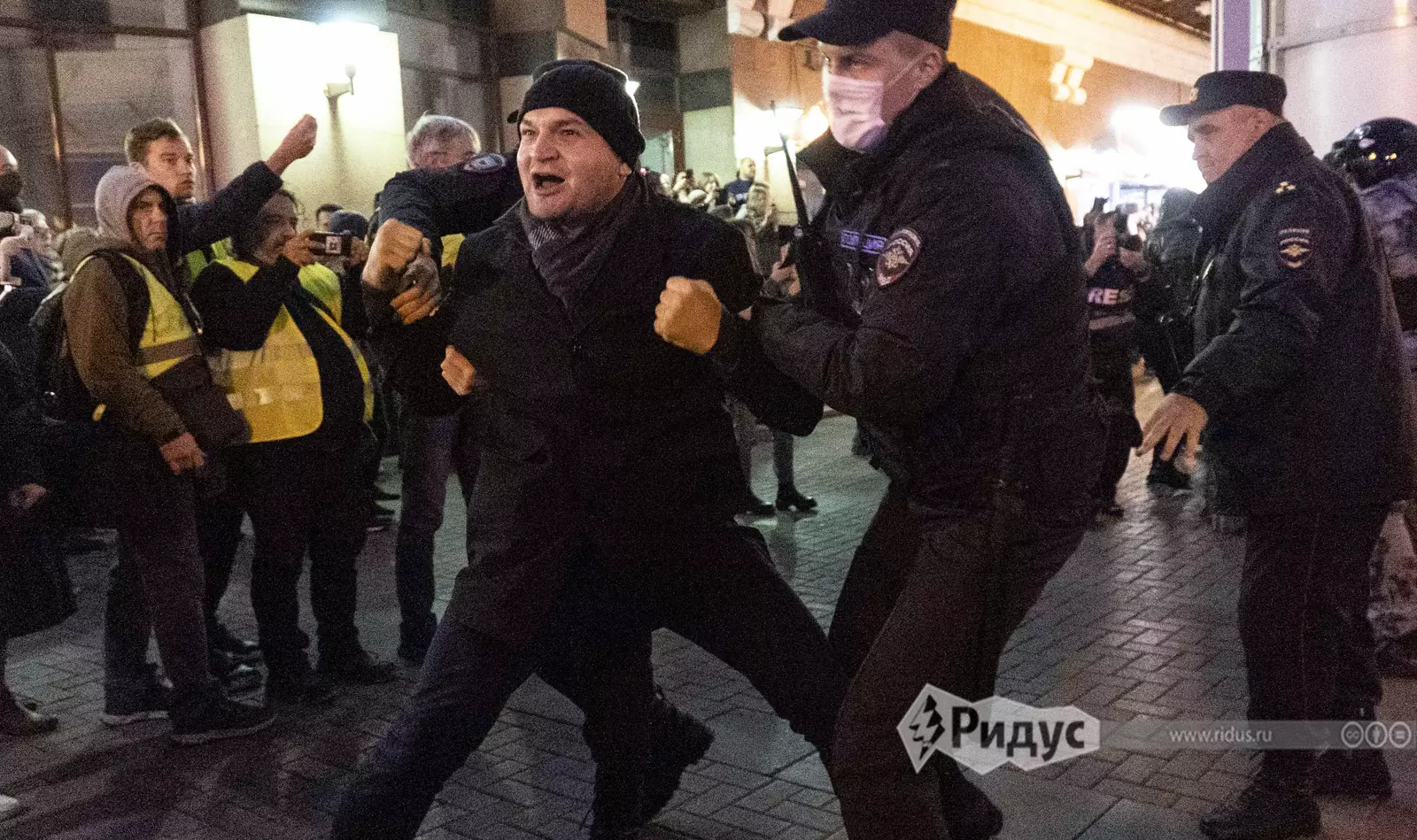 Московский наказание. Путин на митинге в Москве. Митинги 2014 в Москве.