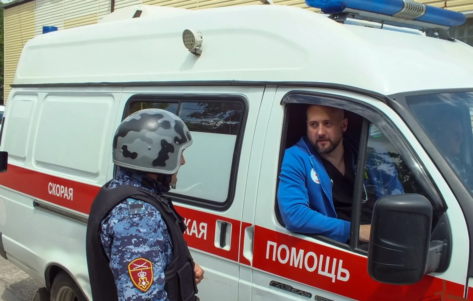 Две машины скорой помощи подъехали к СИЗО Ростова-на-Дону