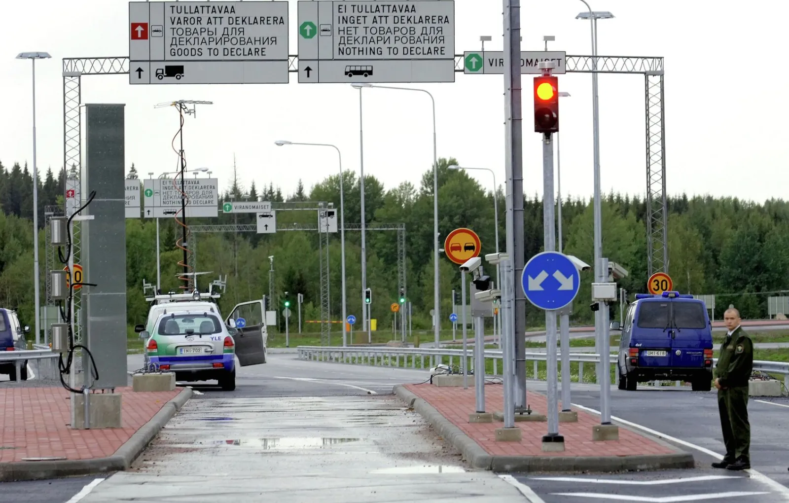 Глава МВД Финляндии пообещала возвращать в Россию просителей убежища