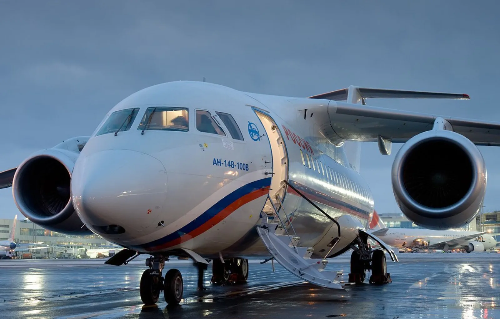 Ан ый. АН-148 пассажирский самолёт. Пассажирсике самолёты. Самолеты гражданской авиации. Российская Гражданская Авиация.