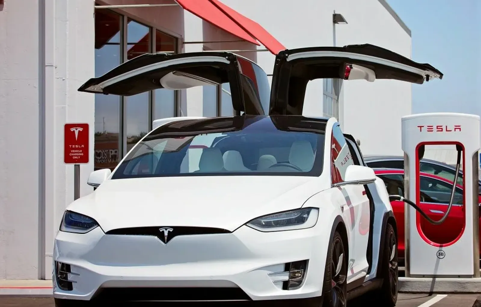 Картинки теслы. Электромобиль Tesla. Электрокары Тесла. Электрокар Tesla model x. Электромобиль Tesla model s.